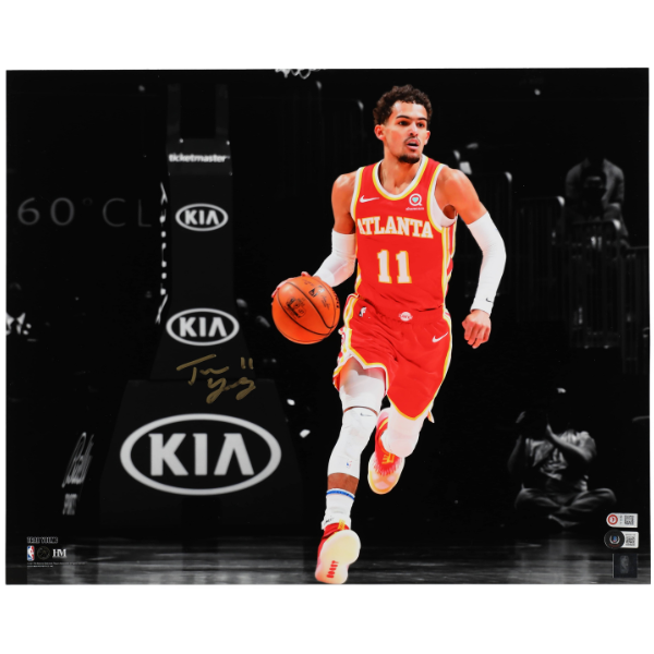 🏀 Trae Young Signiertes Foto – 50 x 40 cm – inkl. Beckett COA 🏀